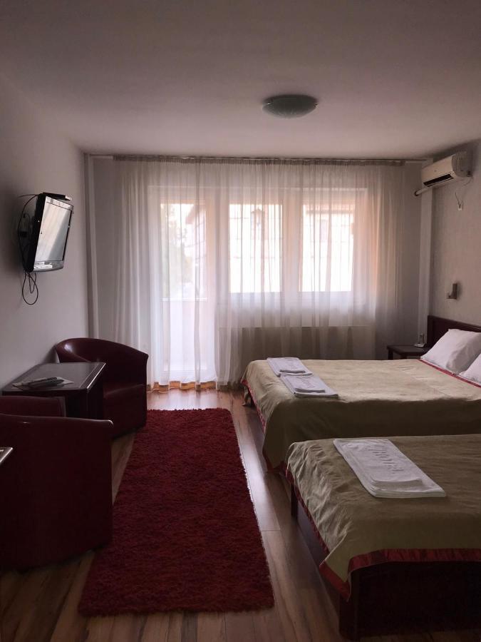 Hotel Tri "O" Topola Екстериор снимка