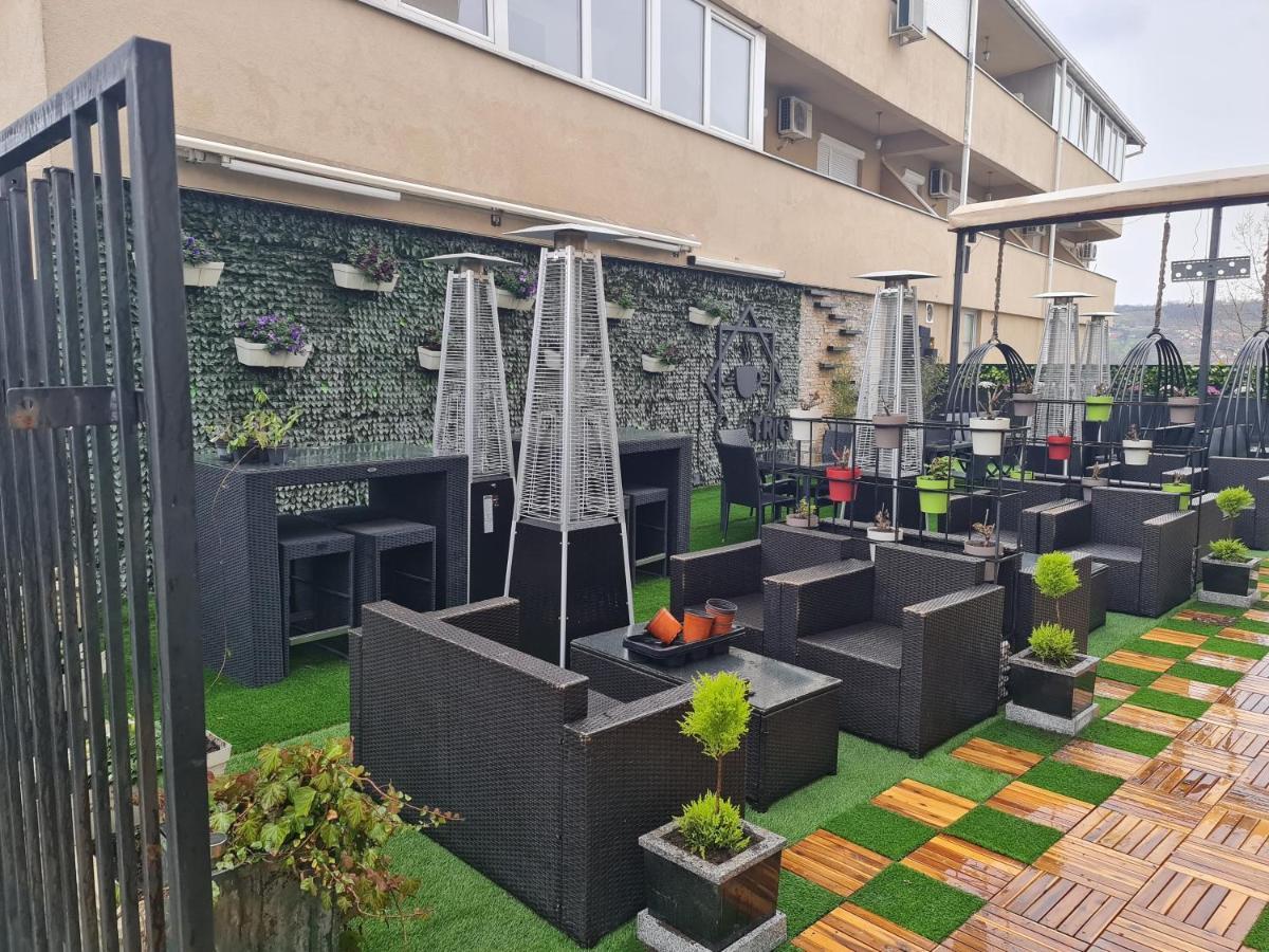 Hotel Tri "O" Topola Екстериор снимка