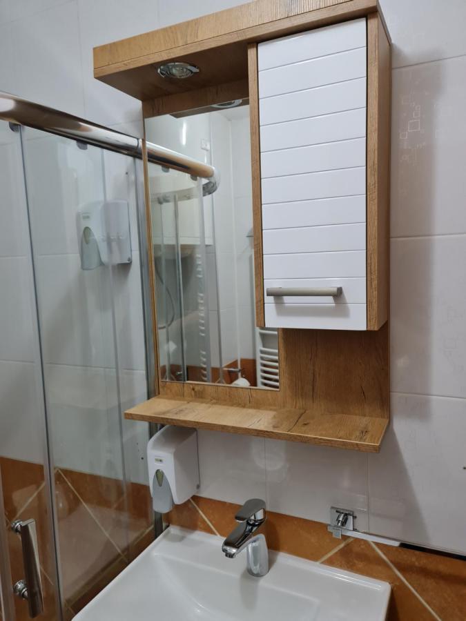 Hotel Tri "O" Topola Екстериор снимка