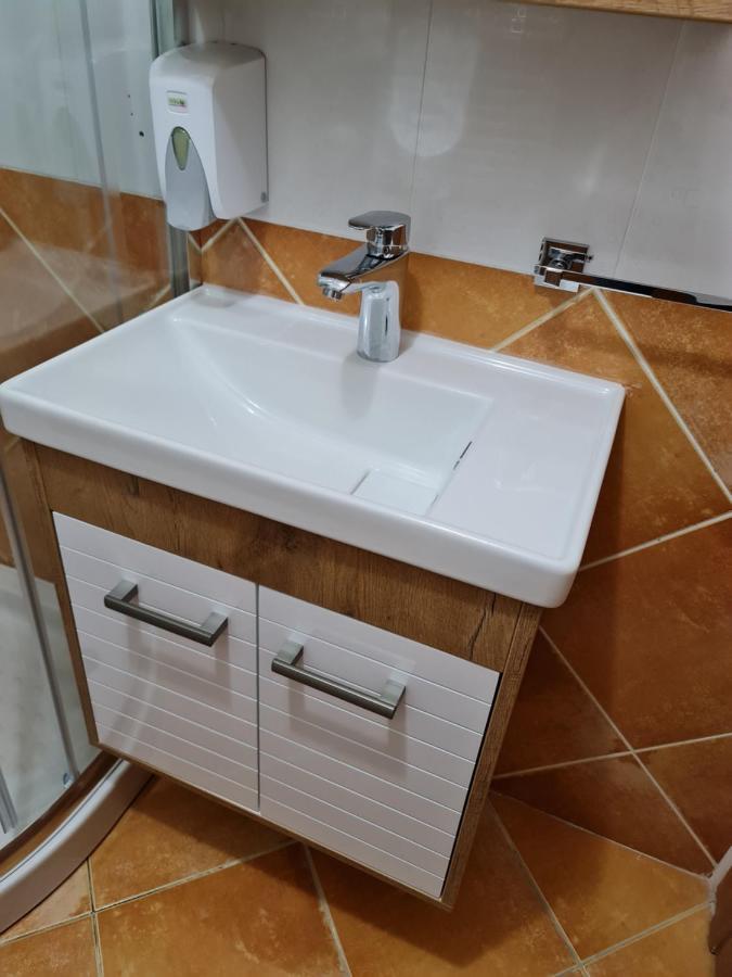 Hotel Tri "O" Topola Екстериор снимка